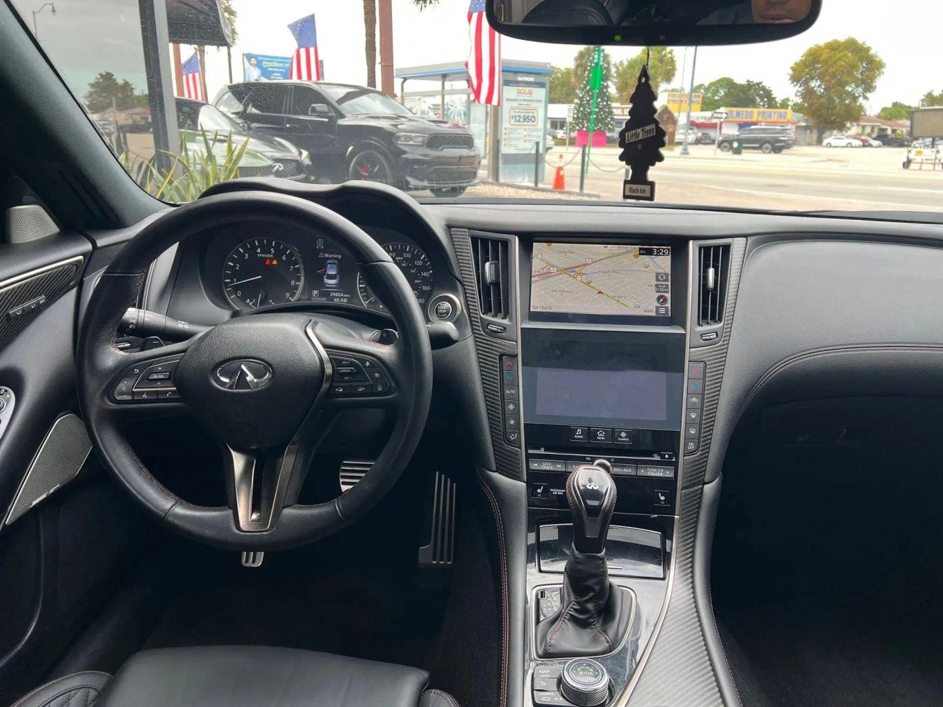 Infiniti Q50 Red Sport 400 Sedan 4D - Thumbnail 18