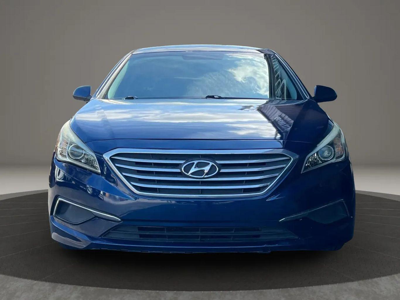 Hyundai Sonata Se Sedan 4D - Thumbnail 5
