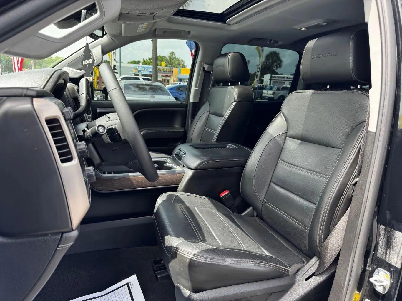 Gmc Sierra 3500 Hd Crew Cab Denali Pickup 4D 8 Ft - Thumbnail 12