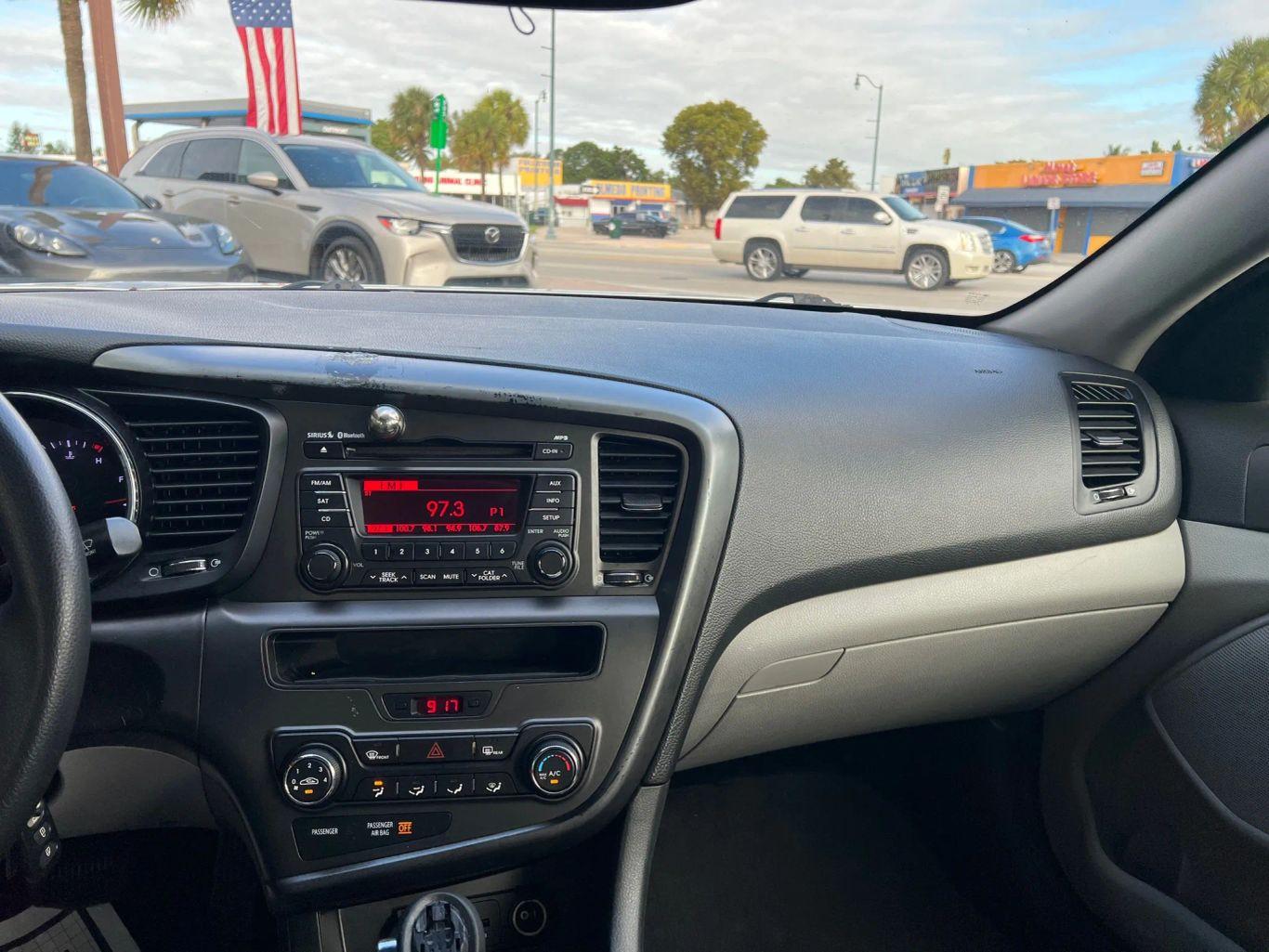 Kia Optima Lx Sedan 4D - Thumbnail 16