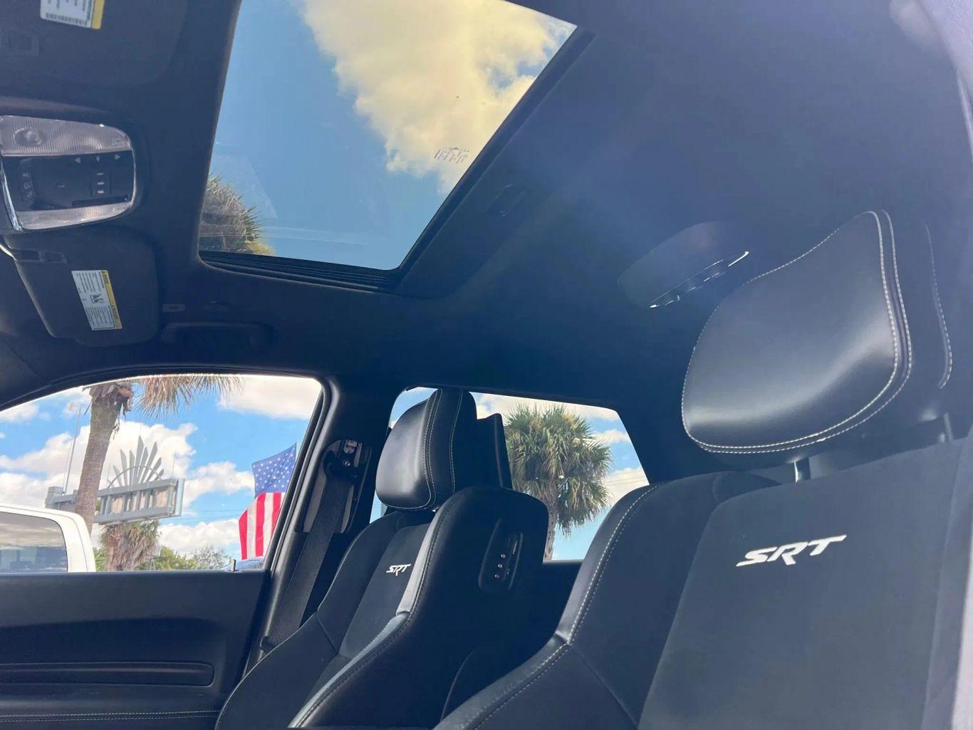 Dodge Durango Srt Sport Utility 4D - Thumbnail 16