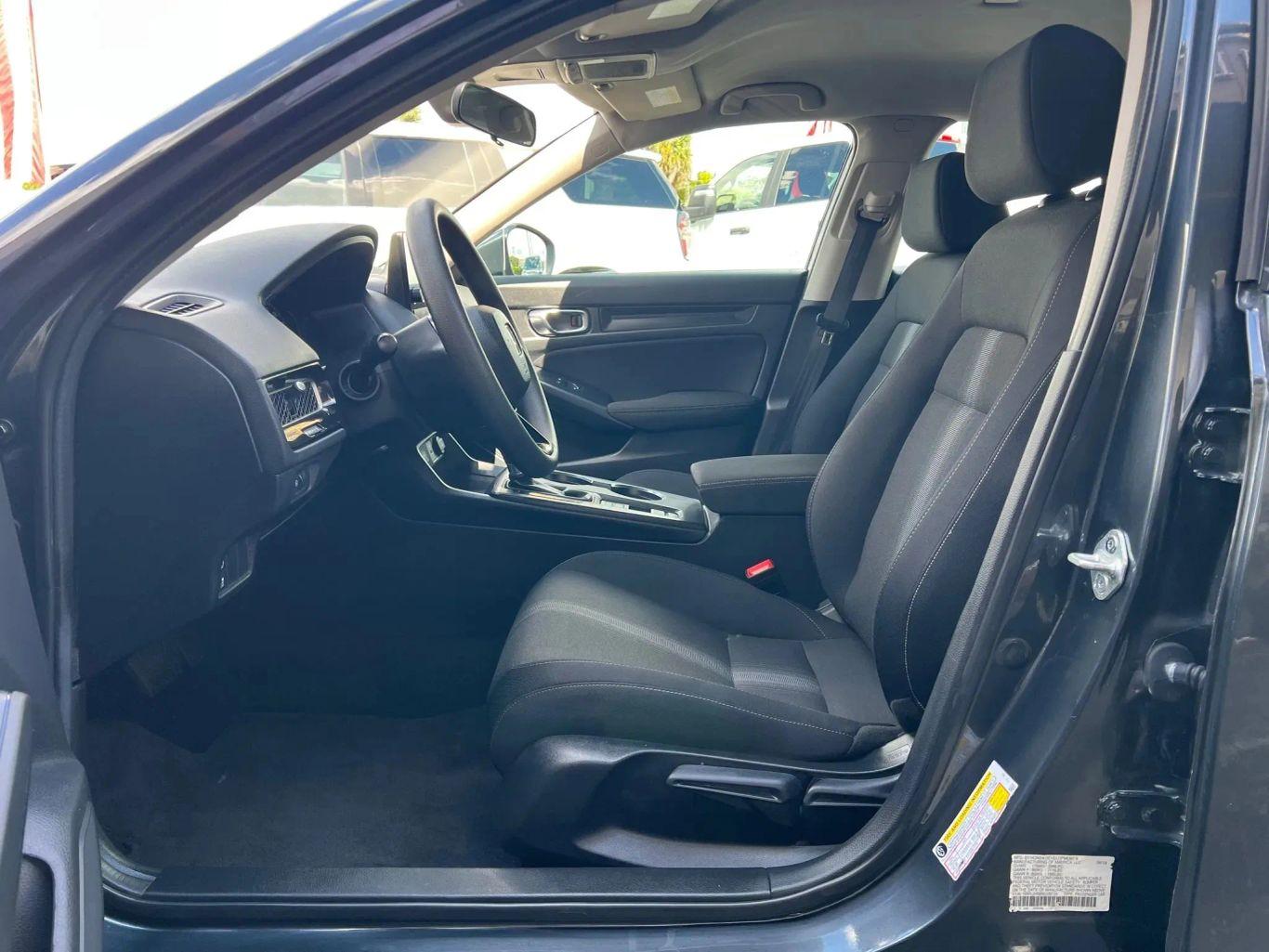 Honda Civic Lx Hatchback 4D - Thumbnail 11