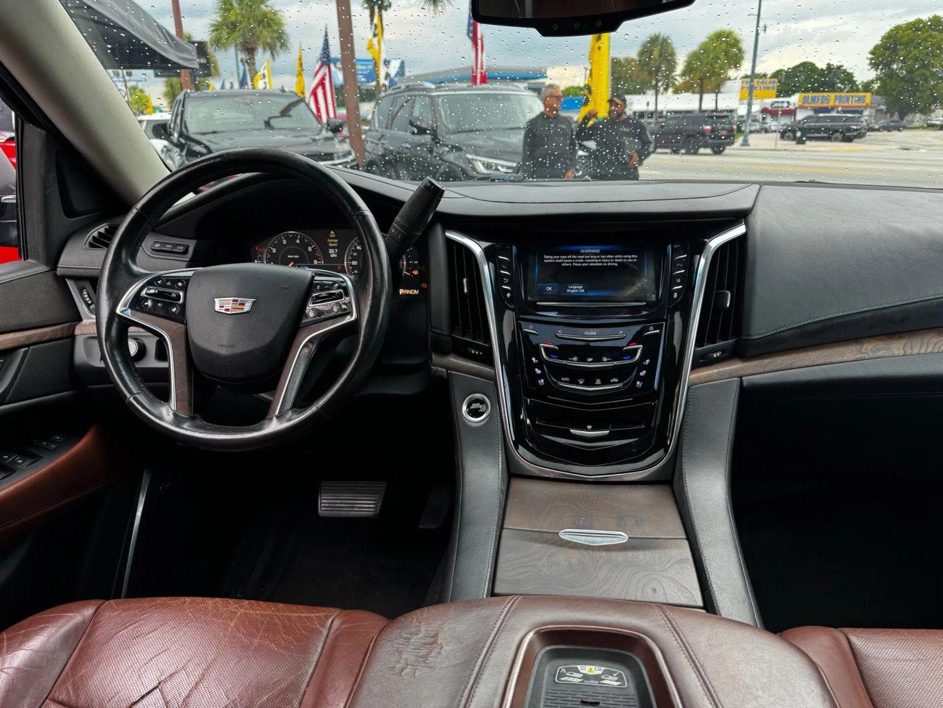 Cadillac Escalade Premium Sport Utility 4D - Thumbnail 18