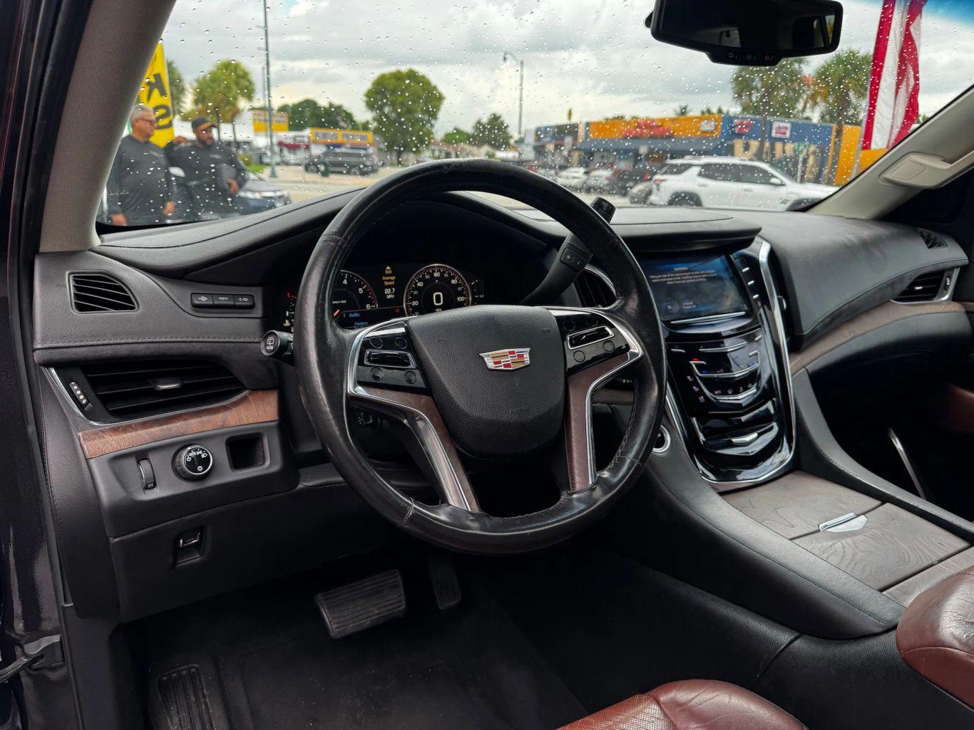 Cadillac Escalade Premium Sport Utility 4D - Thumbnail 17