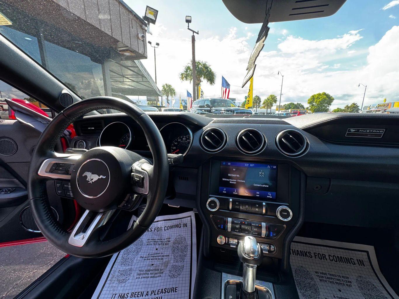 Ford Mustang Gt Premium Coupe 2D - Thumbnail 18