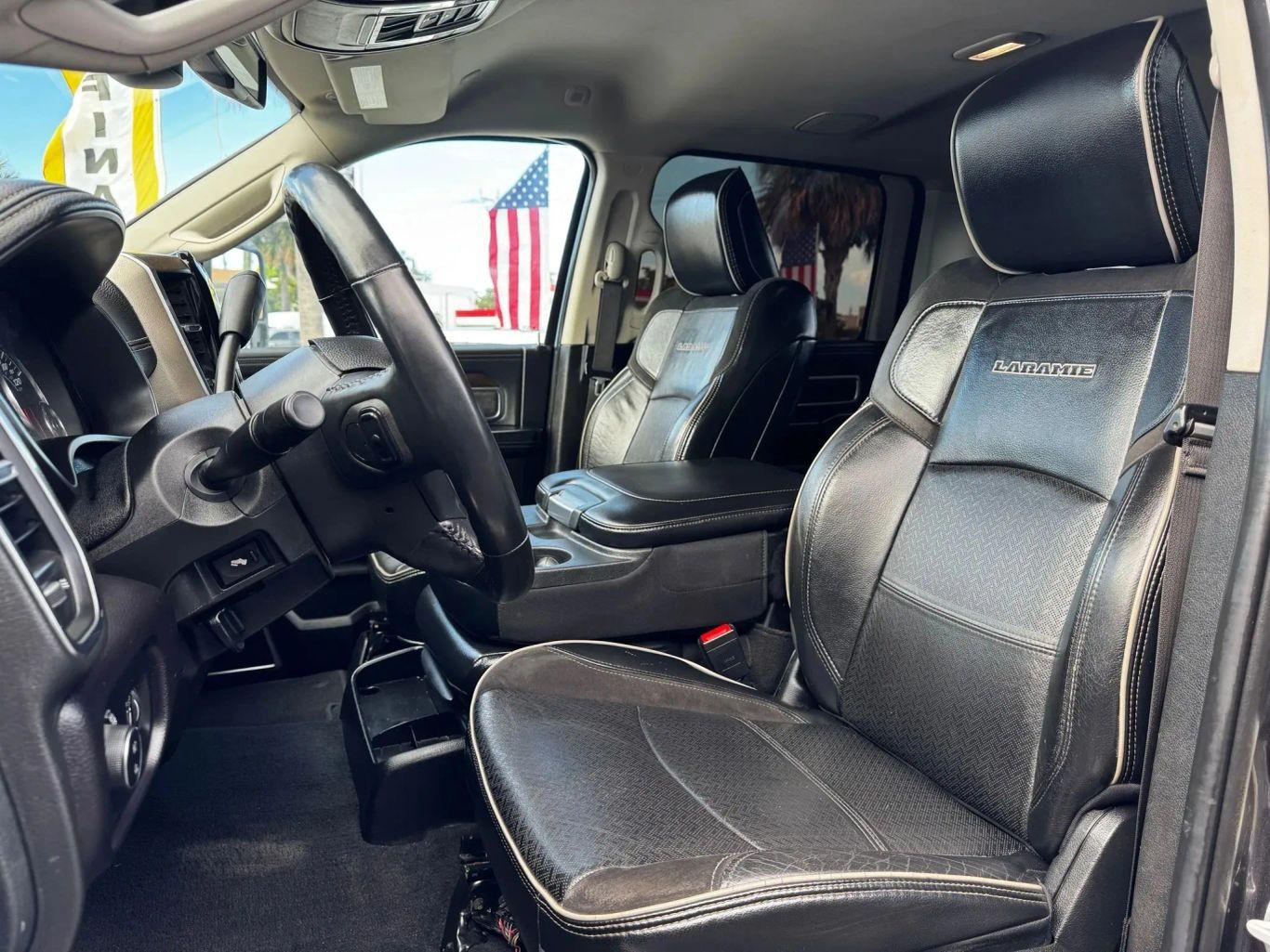 Ram 2500 Crew Cab Laramie Pickup 4D 6 1/3 Ft - Thumbnail 14