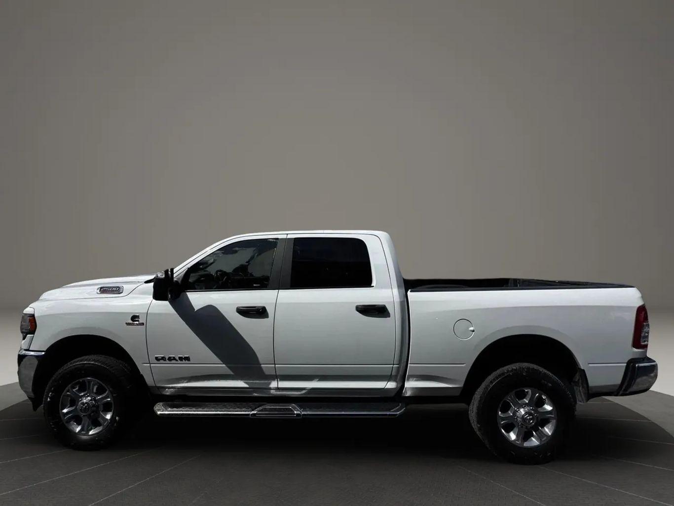 Ram 2500 Crew Cab Big Horn Pickup 4D 6 1/3 Ft - Thumbnail 8