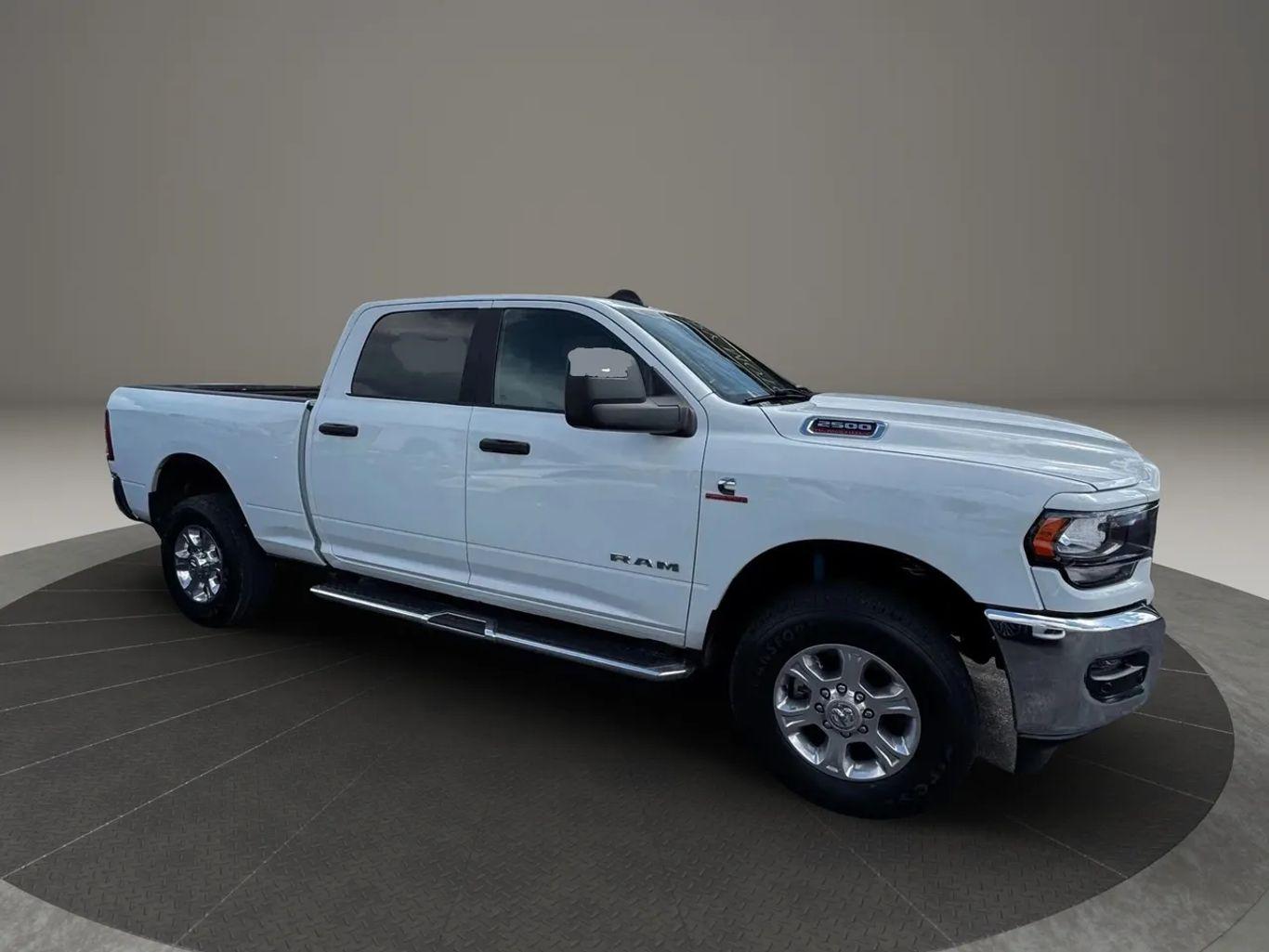 Ram 2500 Crew Cab Big Horn Pickup 4D 6 1/3 Ft - Thumbnail 4