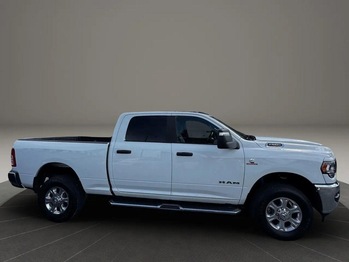 Ram 2500 Crew Cab Big Horn Pickup 4D 6 1/3 Ft - Thumbnail 3