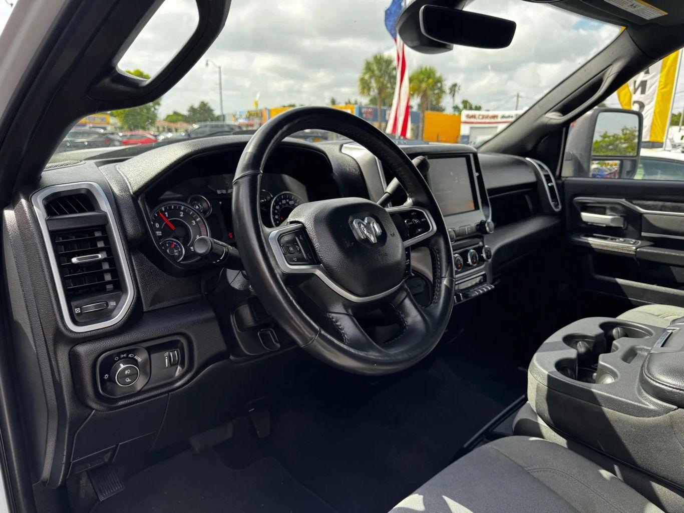 Ram 2500 Crew Cab Big Horn Pickup 4D 6 1/3 Ft - Thumbnail 16