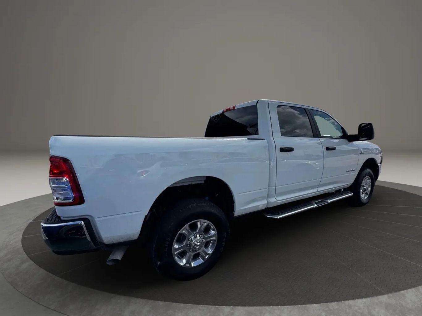 Ram 2500 Crew Cab Big Horn Pickup 4D 6 1/3 Ft - Thumbnail 11