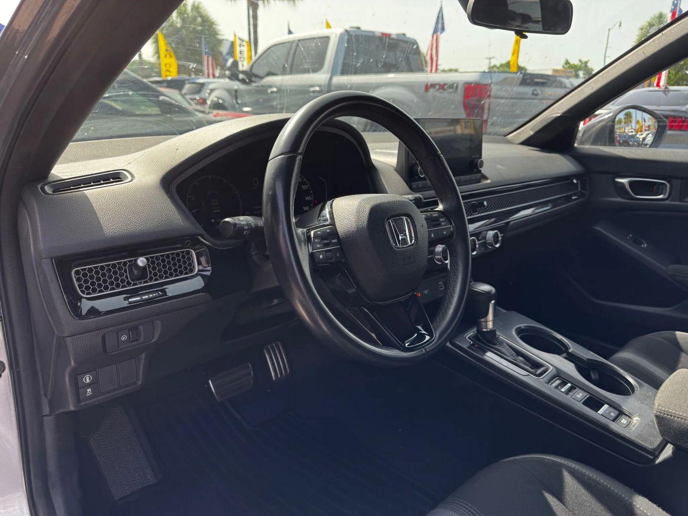 Honda Civic Sport Hatchback 4D - Thumbnail 14