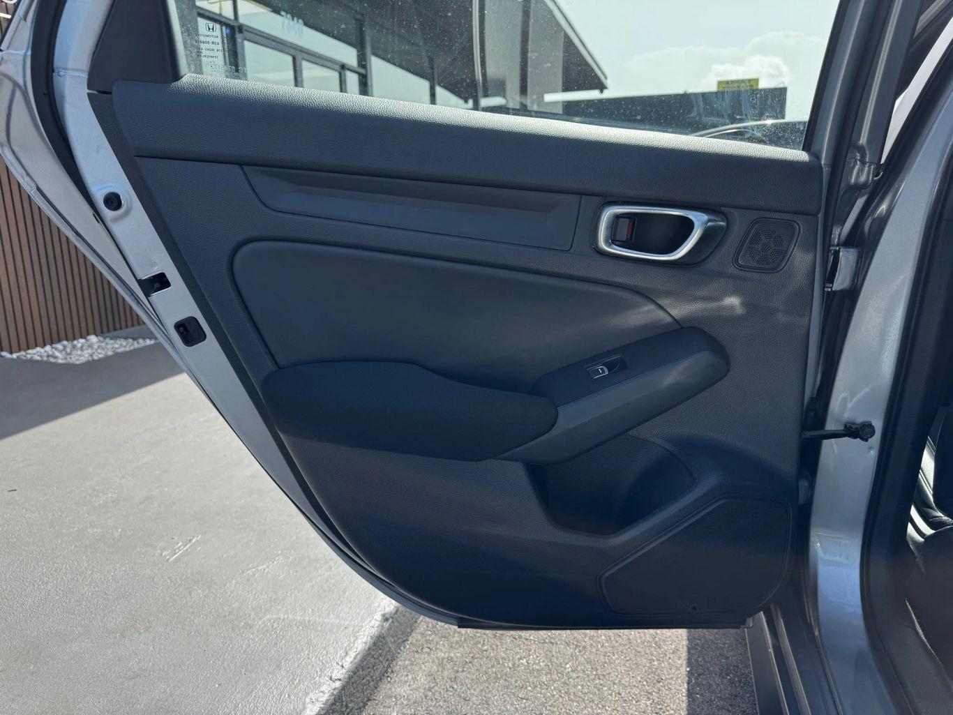 Honda Civic Sport Hatchback 4D - Thumbnail 20