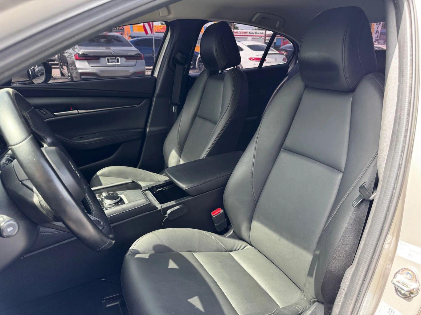 Mazda Mazda3 Select Sedan 4D - Thumbnail 12