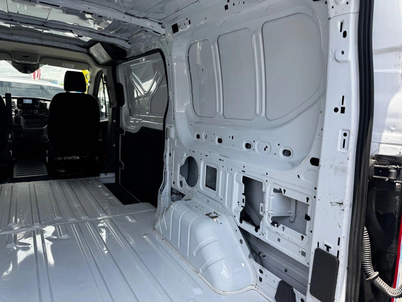 Ford Transit 250 Cargo Van Low Roof W/Lwb Van 3D - Thumbnail 13