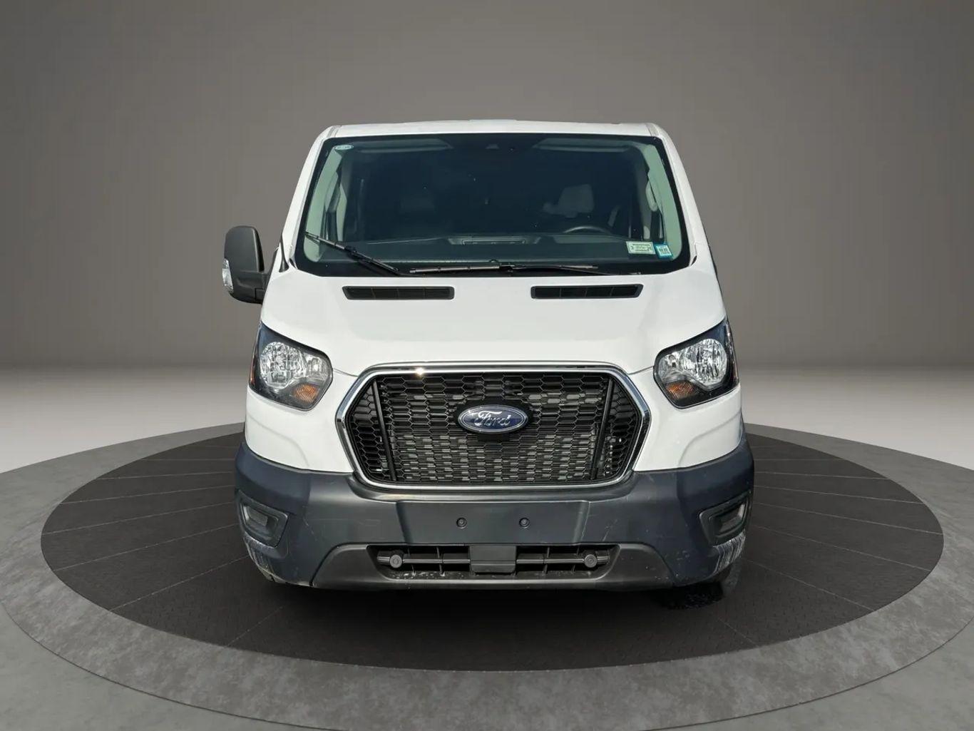 Ford Transit 250 Cargo Van Low Roof W/Lwb Van 3D - Thumbnail 5