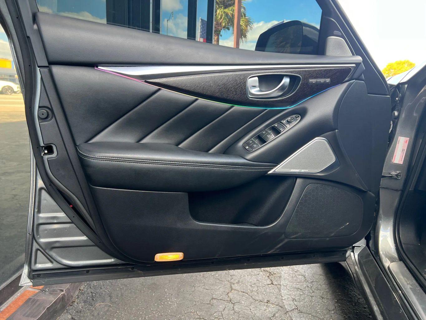 Infiniti Q50 Sensory Sedan 4D - Thumbnail 11