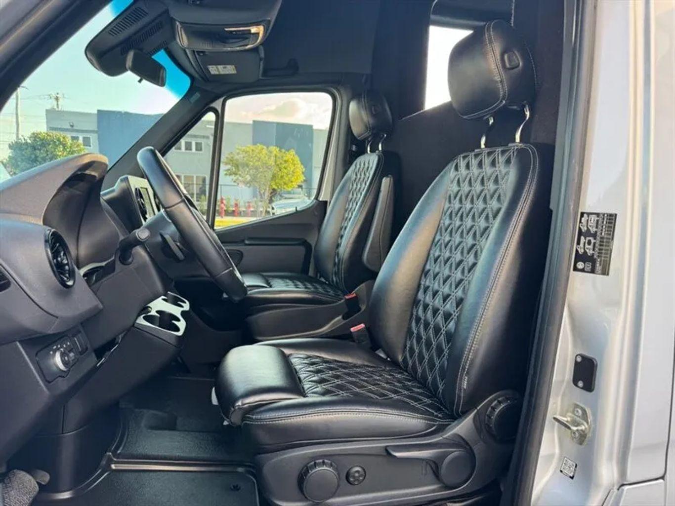 Mercedes-Benz Sprinter 3500 Xd Cargo High Roof W/170" Wb Van 3D - Thumbnail 16