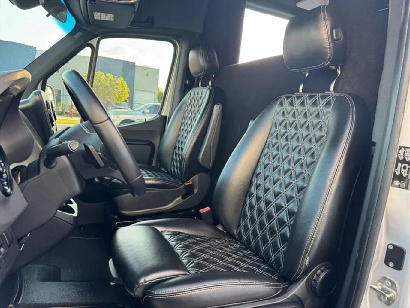 Mercedes-Benz Sprinter 3500 Xd Cargo High Roof W/170" Wb Van 3D - Thumbnail 18