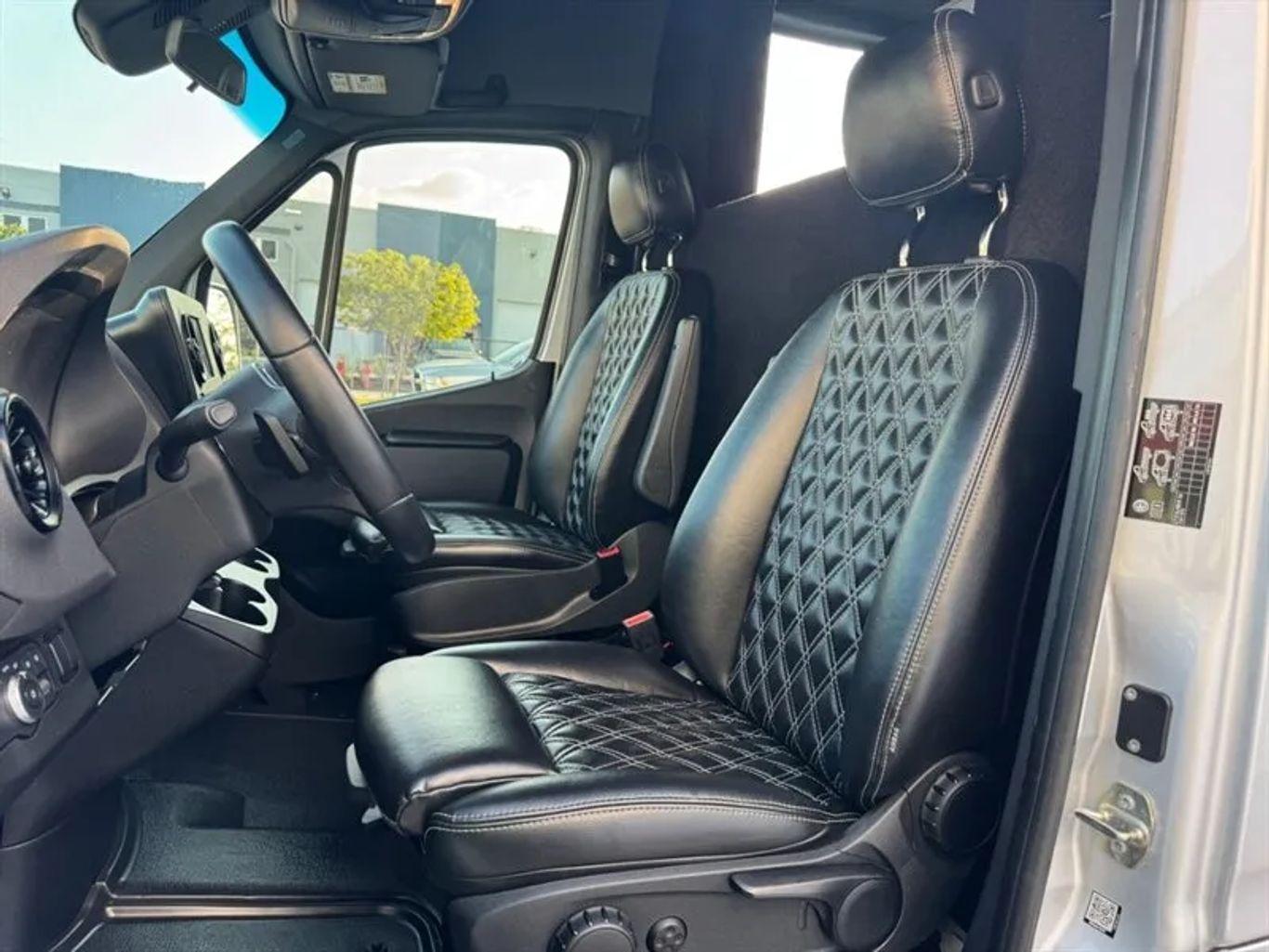 Mercedes-Benz Sprinter 3500 Xd Cargo High Roof W/170" Wb Van 3D - Thumbnail 17