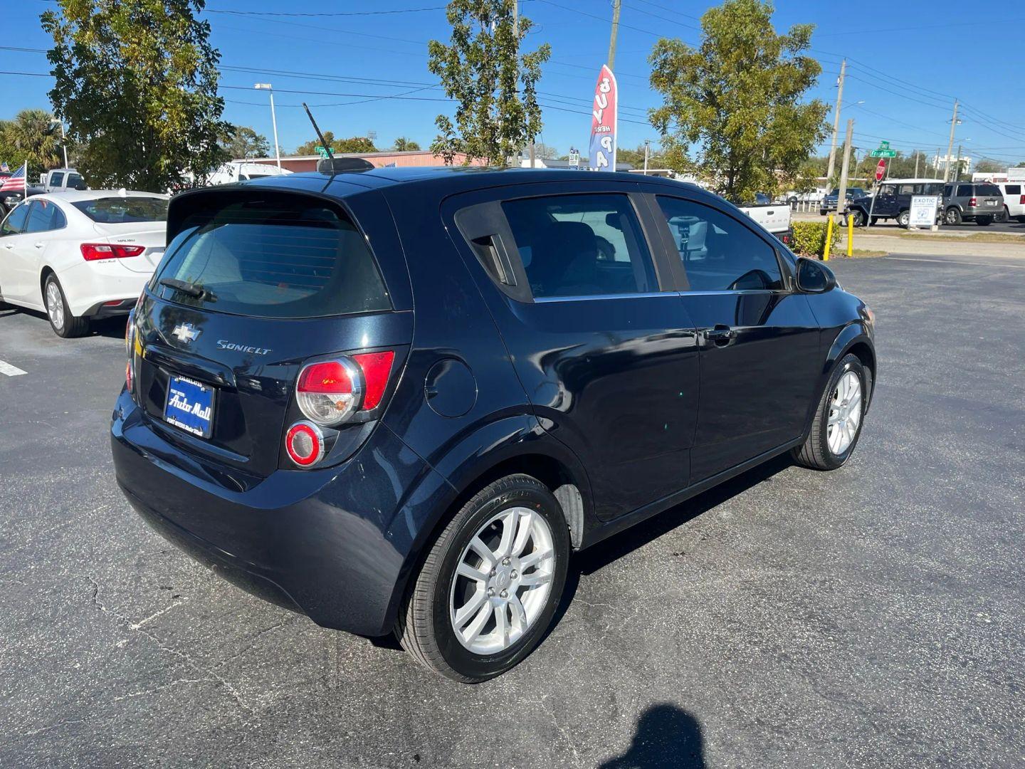 Chevrolet Sonic Lt - Thumbnail 9