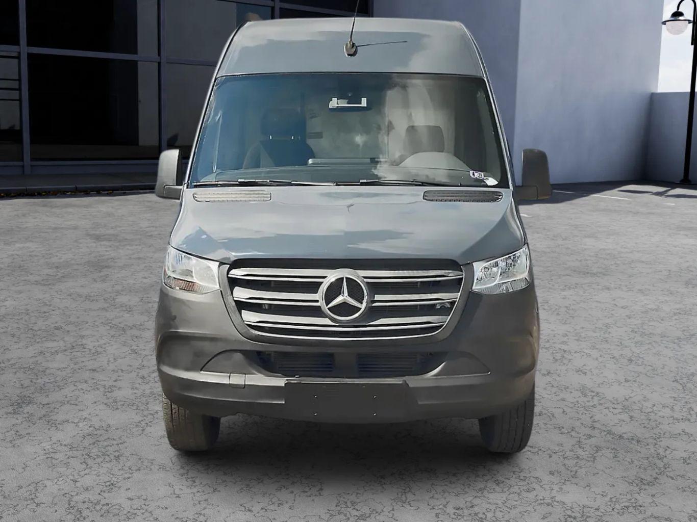 Mercedes-Benz Sprinter 2500 Cargo - Thumbnail 4