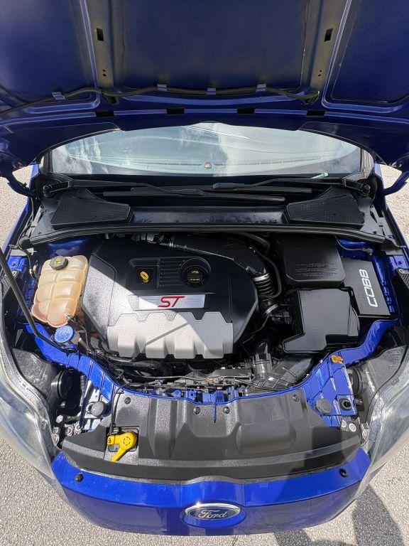 Ford Focus St - Thumbnail 2