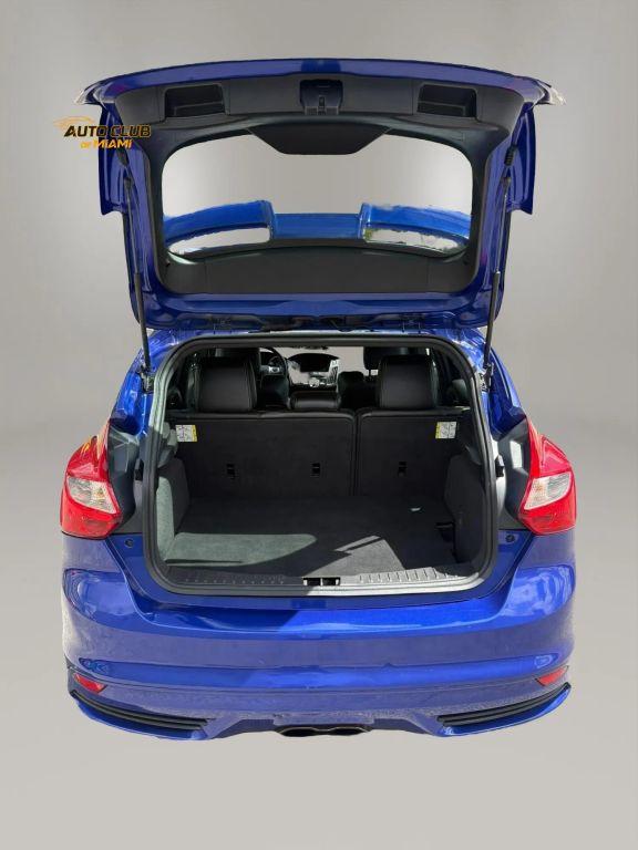 Ford Focus St - Thumbnail 14