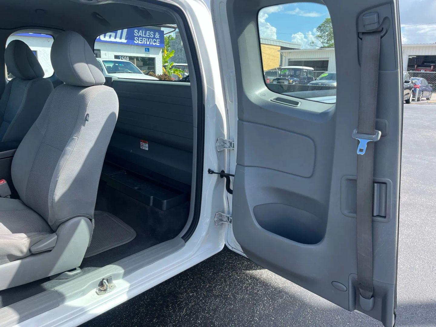 Toyota Tacoma - Thumbnail 19