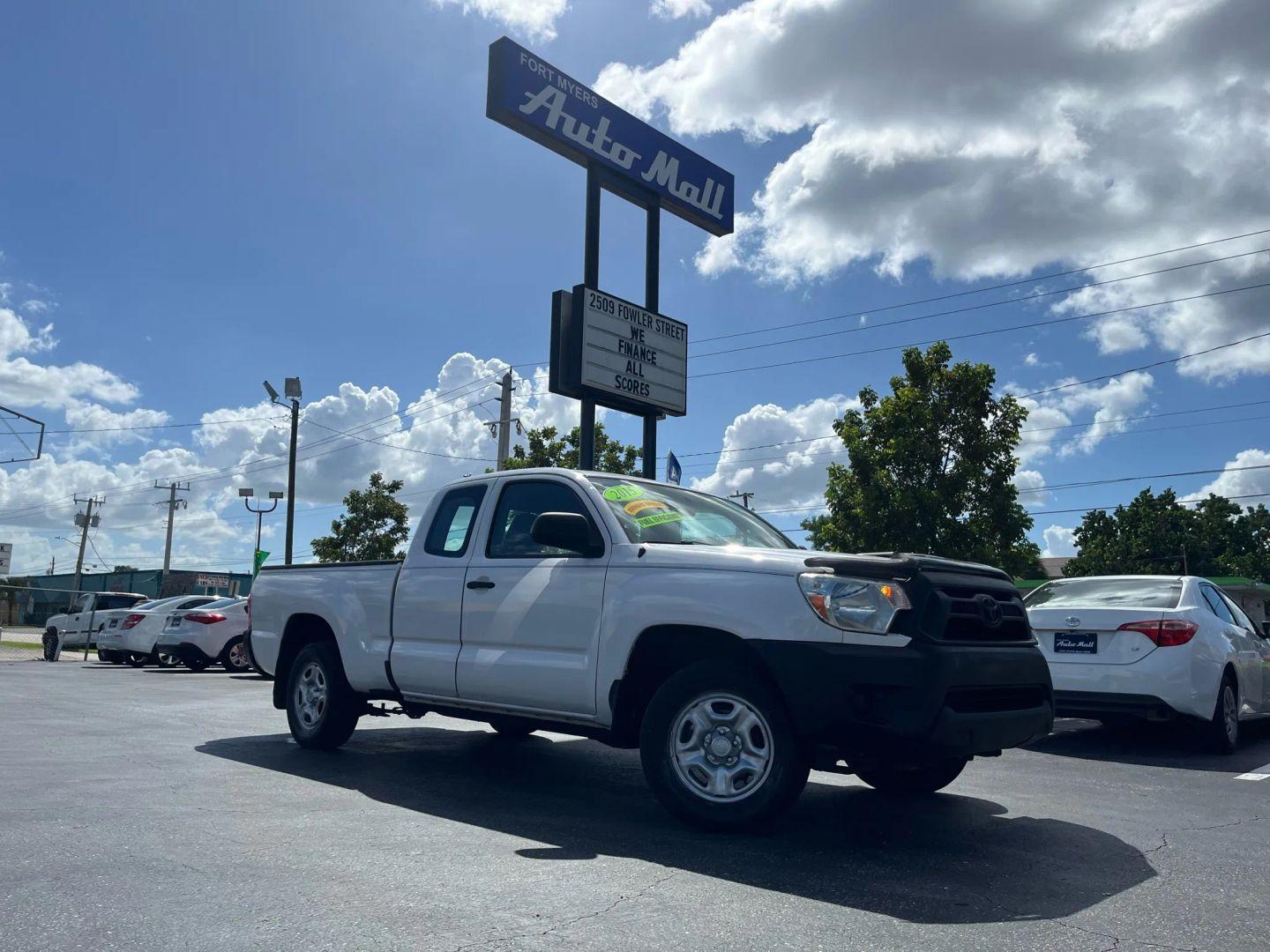 Toyota Tacoma - Thumbnail 10