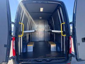 Mercedes-Benz Sprinter 2500 Crew - Thumbnail 16