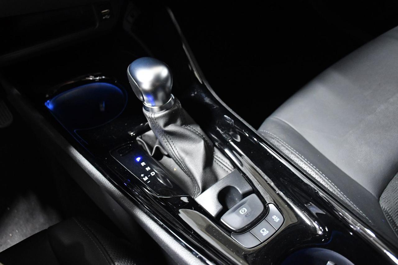 Toyota C-HR - Thumbnail 12