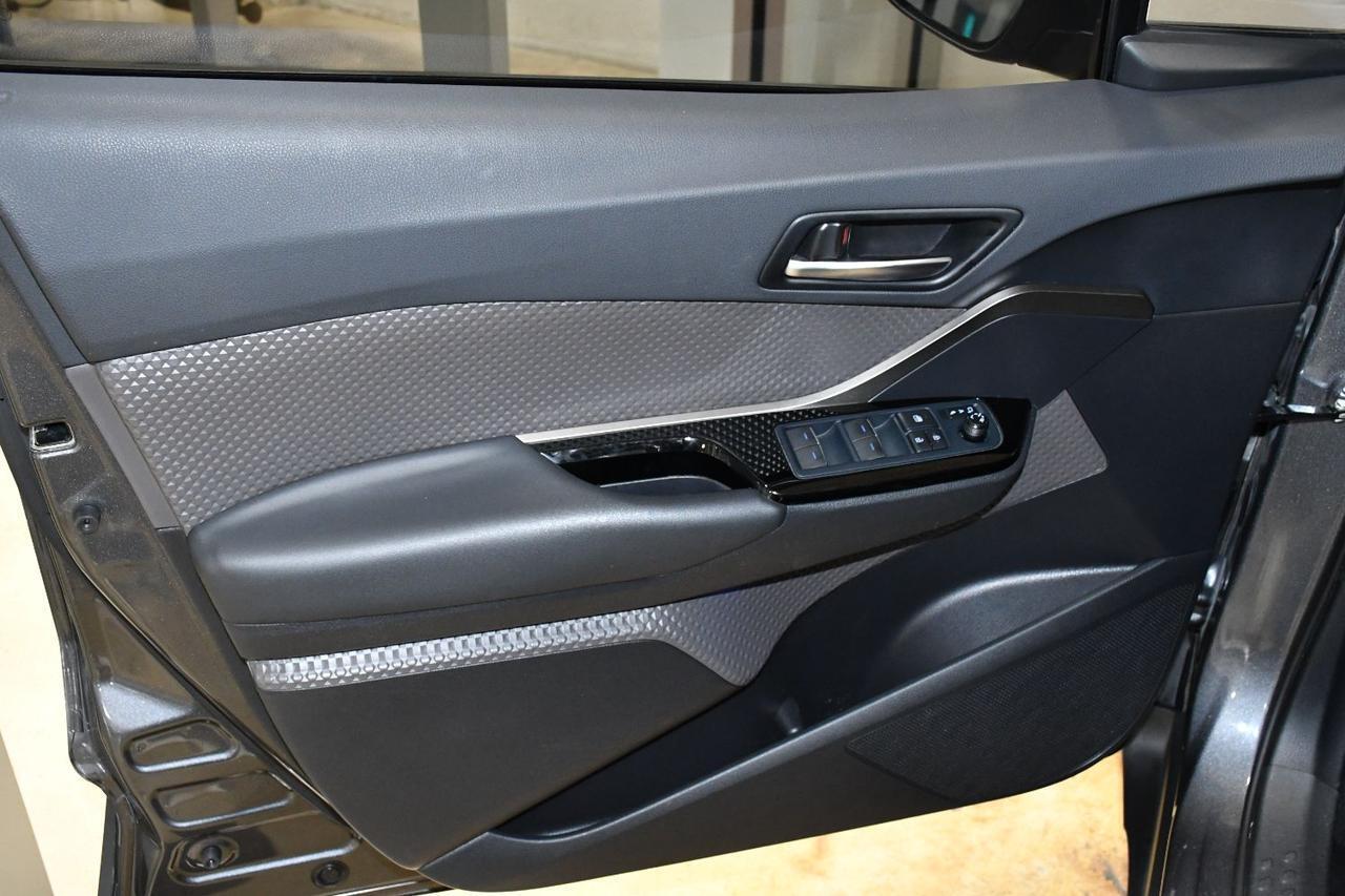 Toyota C-HR - Thumbnail 17