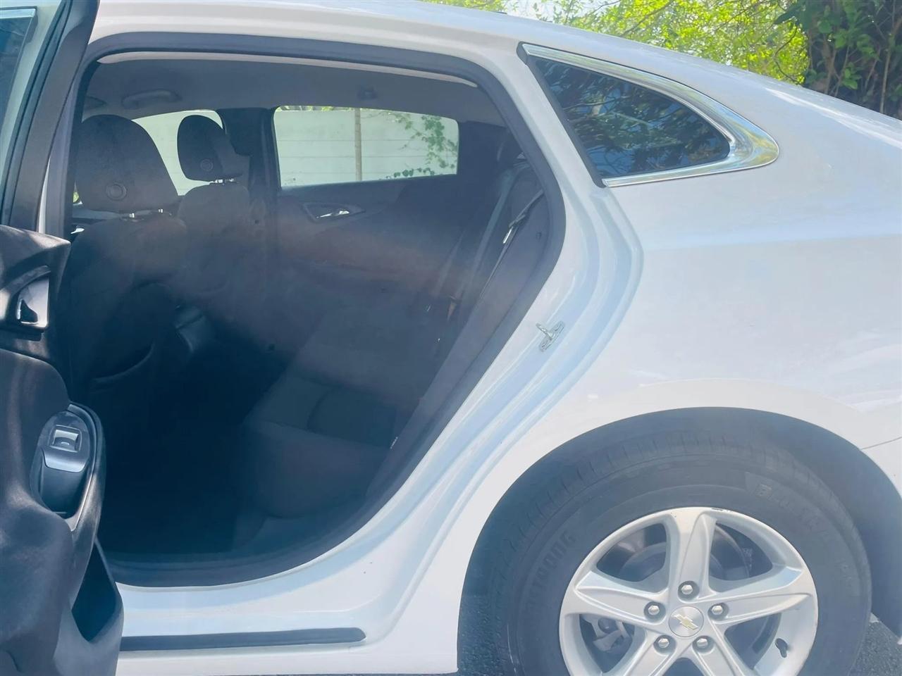 Chevrolet Malibu - Thumbnail 11