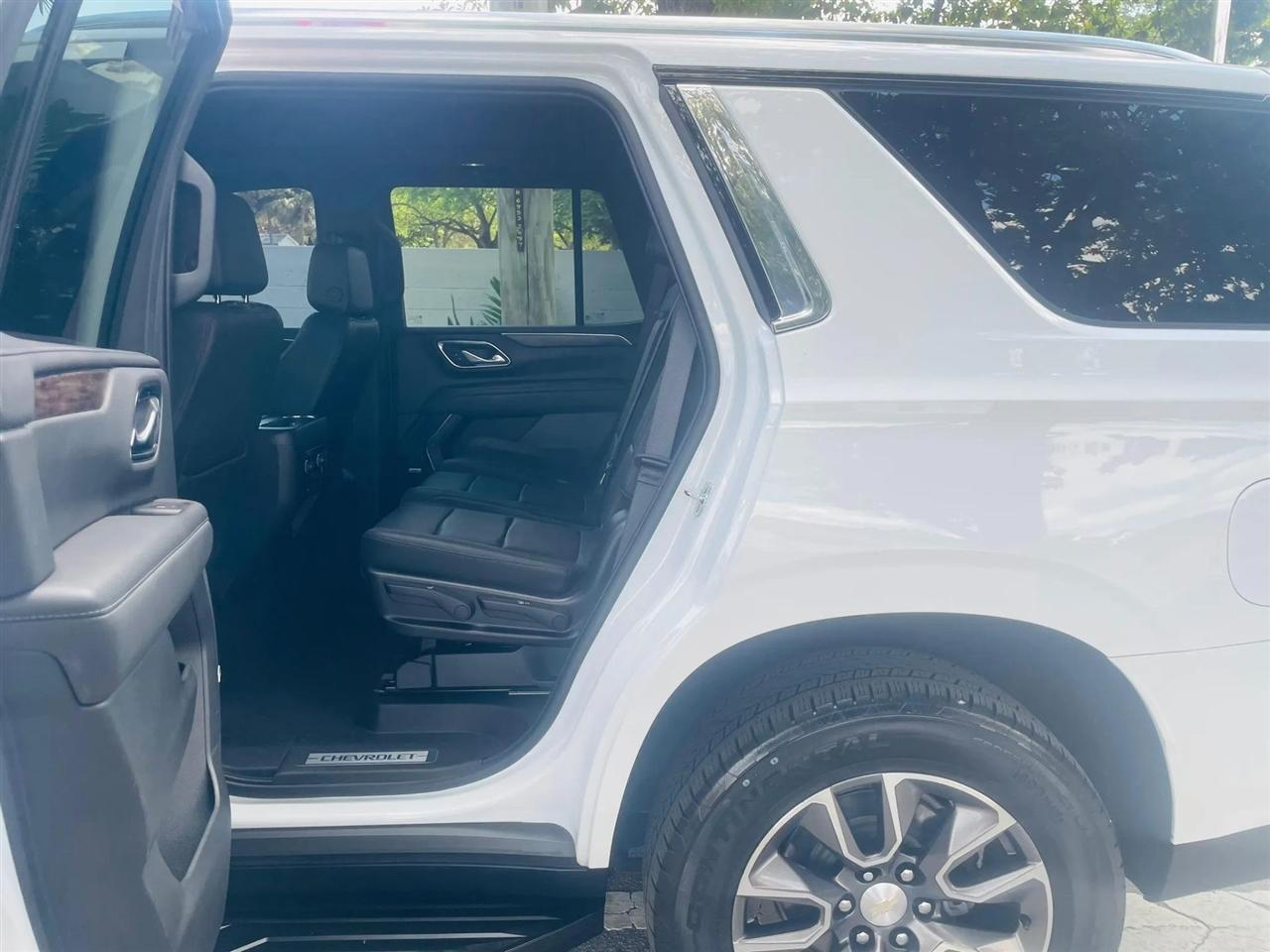 Chevrolet Tahoe - Thumbnail 11