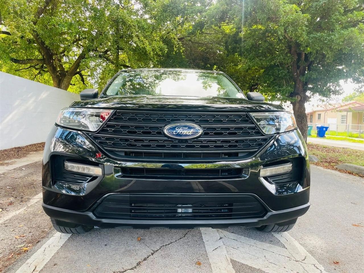 Ford Explorer - Thumbnail 9