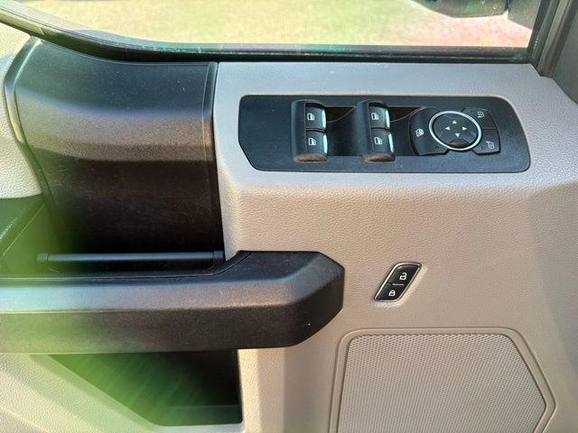 Ford F-150 - Thumbnail 13