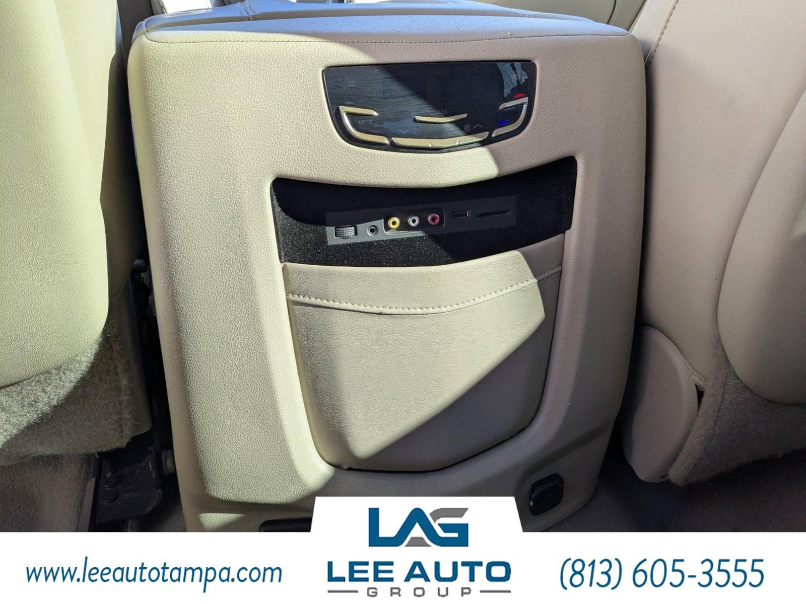 Cadillac Escalade Premium - Thumbnail 17