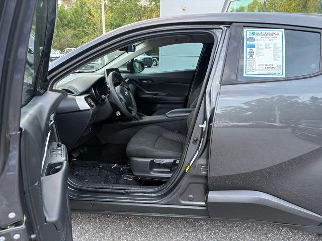 Toyota C-HR - Thumbnail 14