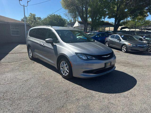 CHRYSLER VOYAGER - Thumbnail 3