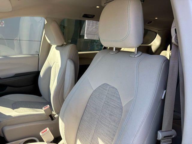 Chrysler Pacifica Hybrid - Thumbnail 15