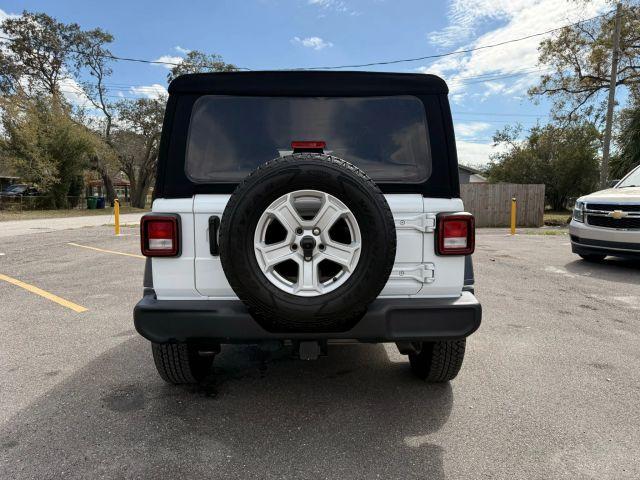 JEEP WRANGLER UNLIMITED - Thumbnail 4