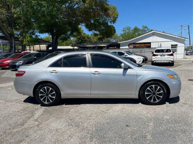 TOYOTA CAMRY - Thumbnail 4