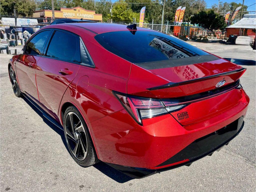 Hyundai Elantra - Thumbnail 10