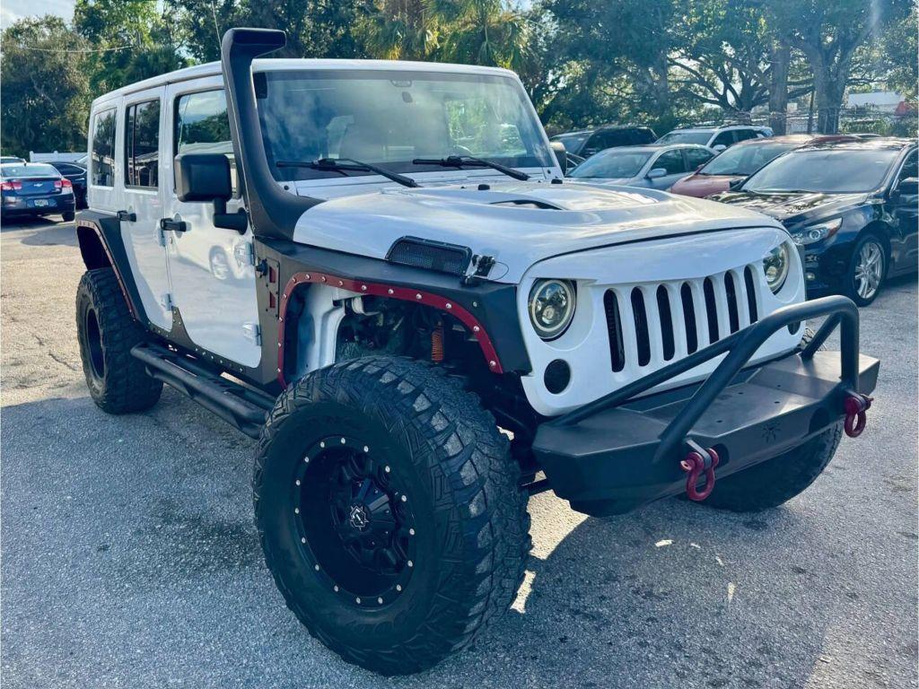 Jeep Wrangler - Thumbnail 16