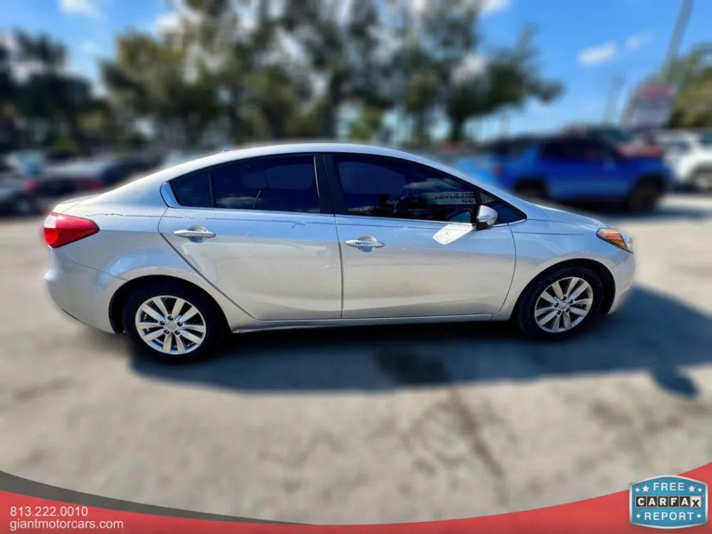 Kia Forte - Thumbnail 10