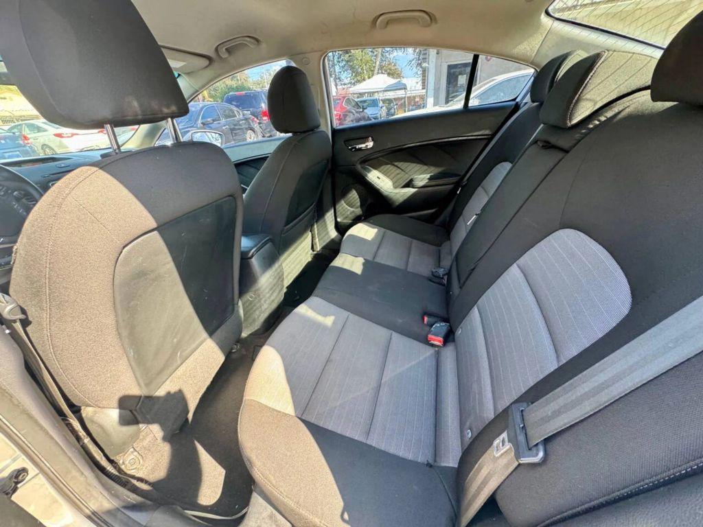 Kia Forte - Thumbnail 2