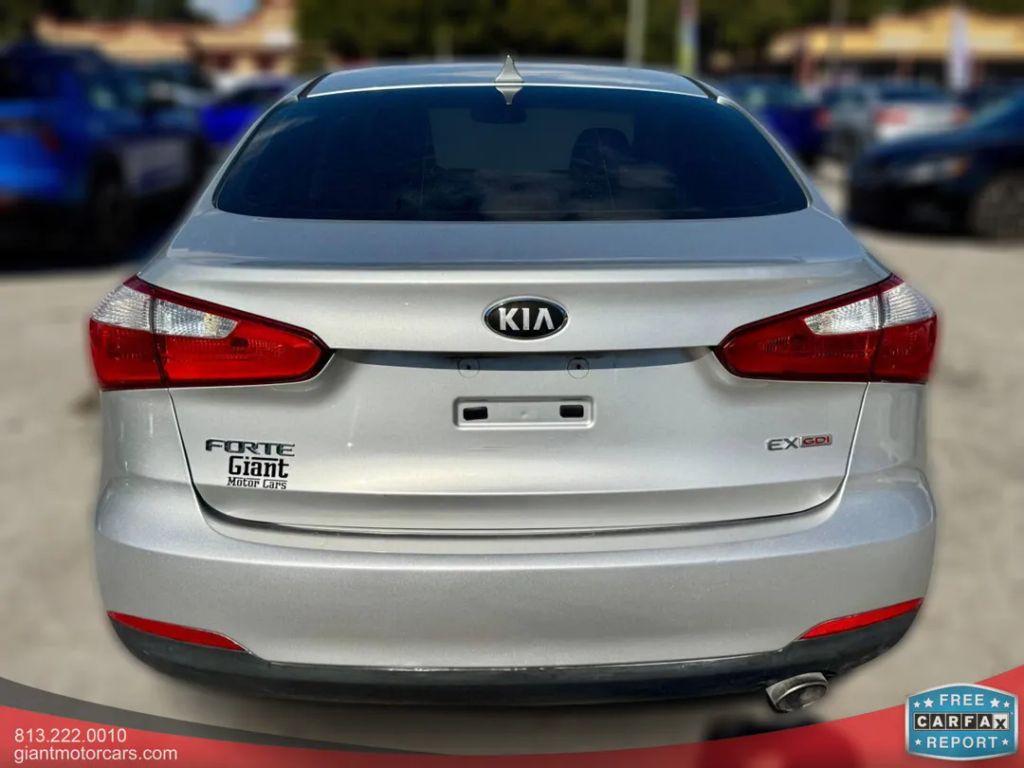 Kia Forte - Thumbnail 12
