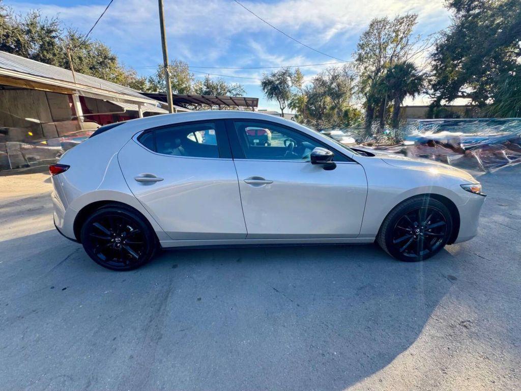 Mazda Mazda3 - Thumbnail 13