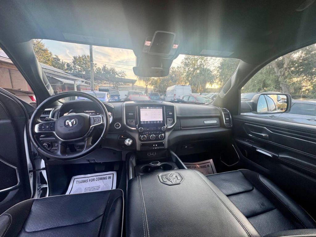 Ram 1500 Crew Cab - Thumbnail 2